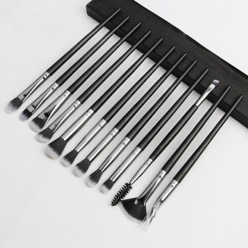 Makeup Brush Set – Achieve a Makeup Finish with Professional Precision