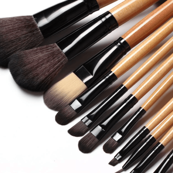Wood Brush Set – 12 Piece Professional Makeup Collection