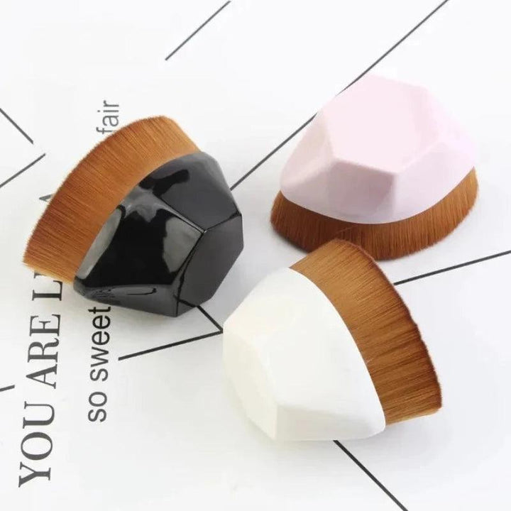 1Pc Foundation Brush And Makeup Sponge – Flawless Blending