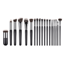  18 Piece Sleek Black Brush Set