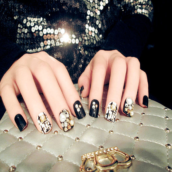 Black Rhinestone Finished Nails