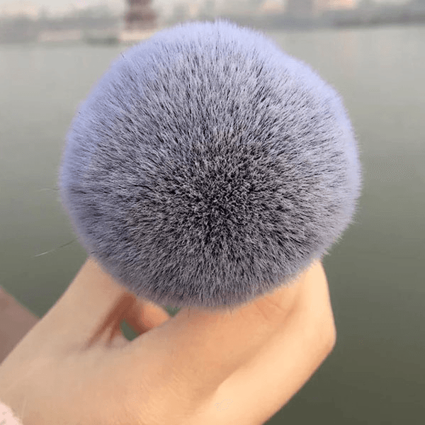 Gold Kabuki Brush – Soft, Fluffy Powder Applicator