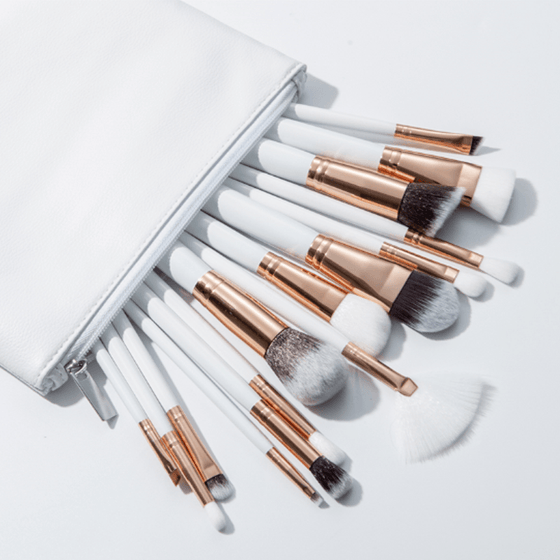 15 Piece Classic Babe Brush Set