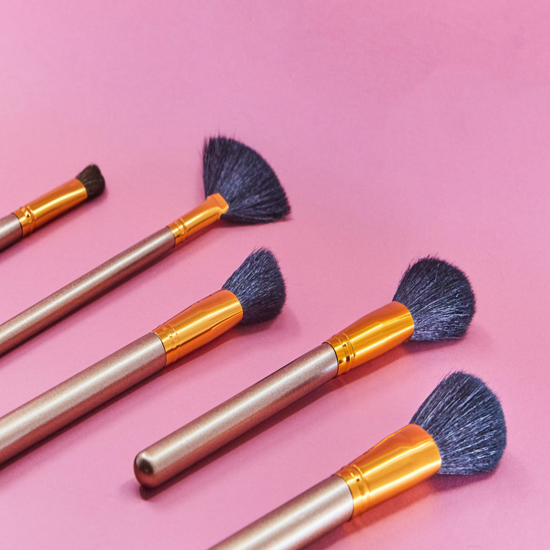 24 Piece Makeup Brush Set – Complete Face and Eye Coverage
