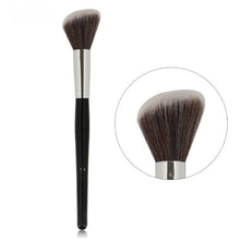  1 Pc Angled Blush Makeup Brush