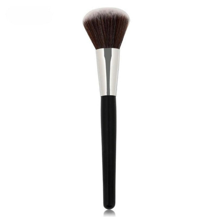 1 Pcs Round Blush Brush - Perfect Tool for Flawless Makeup